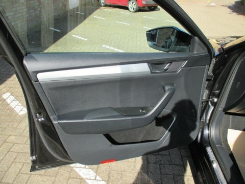 Skoda Superb 2.0 Tsi 190Ps Se L Dsg Estate Green #46