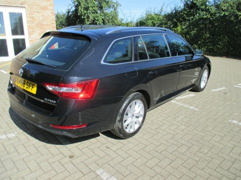 Skoda Superb 1.5 Tsi Act Black #5