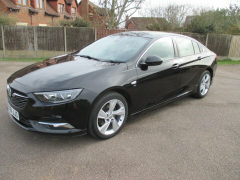 Vauxhall Insignia 2.0 Turbo D Black #2
