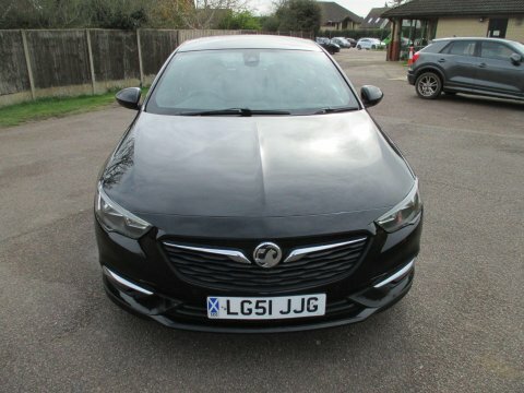Vauxhall Insignia 2.0 Turbo D Black #3