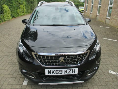 Peugeot 2008 1.2 Puretech Allure Black #3