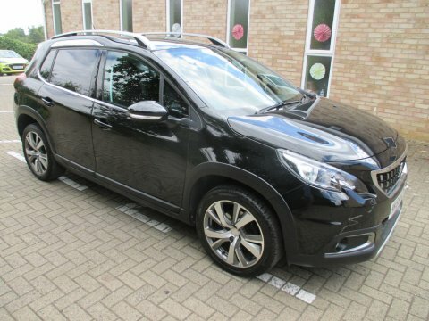Peugeot 2008 1.2 Puretech Allure Black