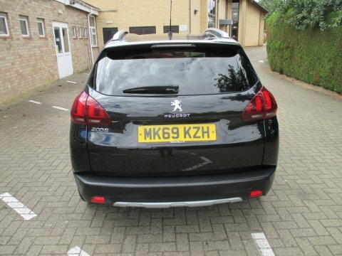 Peugeot 2008 1.2 Puretech Allure Black #4