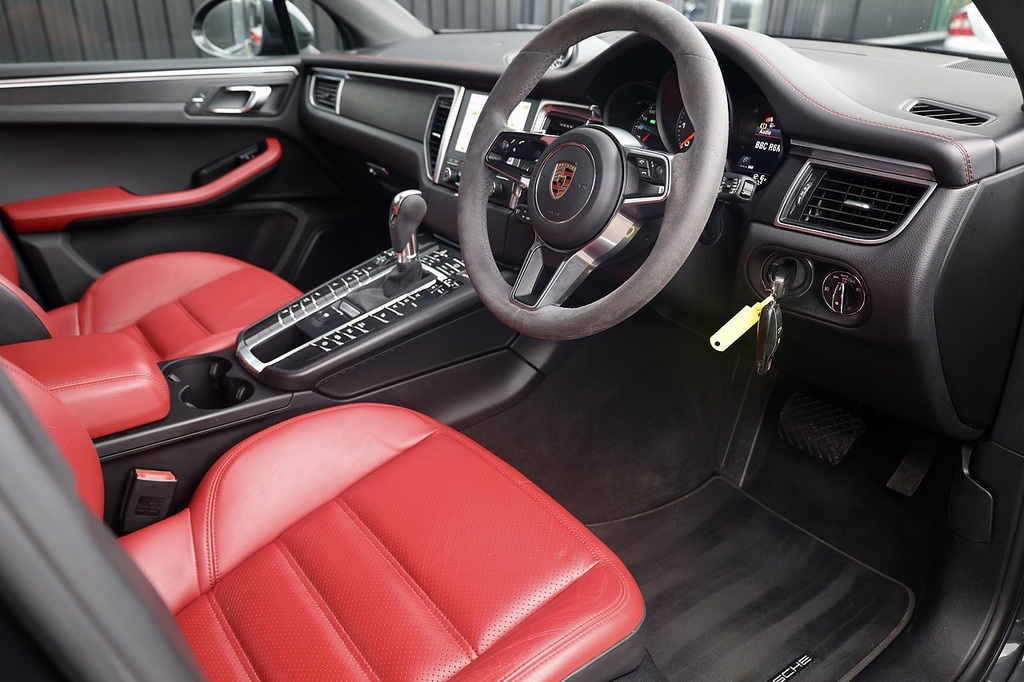 Porsche Macan 4X4 2.0T Pdk 4Wd Euro 6 Ss 201818 Black #8