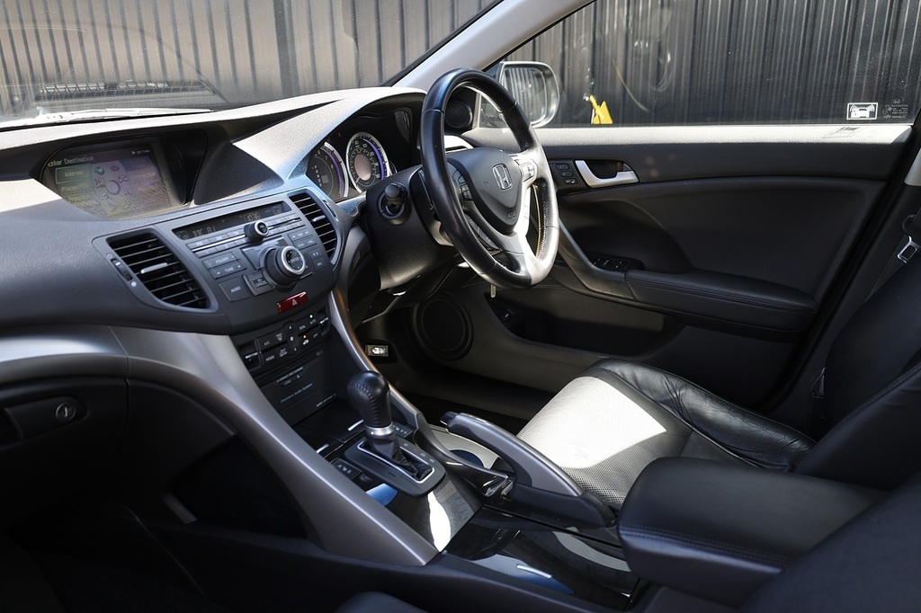 Honda Accord 2.2L I-dtec Ex Gt 148 Bhp Silver #7
