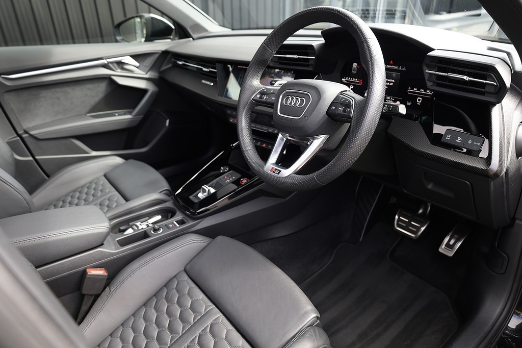 Audi RS3 2.5 Tfsi Vorsprung Sportback S Tronic Q Red #8