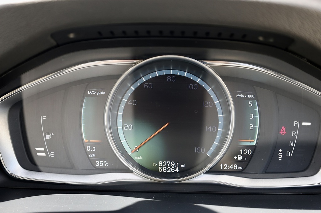 Volvo S60 D2 R-design 4-Door 10 Volvo Main Dealer Services F Black #15