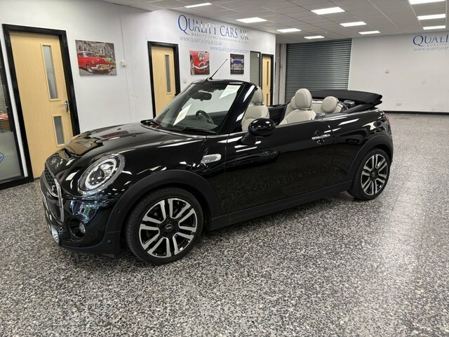 Mini Convertible 2.0 Cooper S Exclusive Convertible Step Black #3