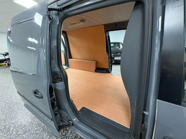 Volkswagen Caddy Maxi 1.6 Tdi C20 Maxi Combi Van Fwd Silver #24