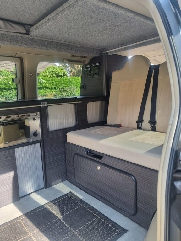 Nissan Elgrand Rwd  #19