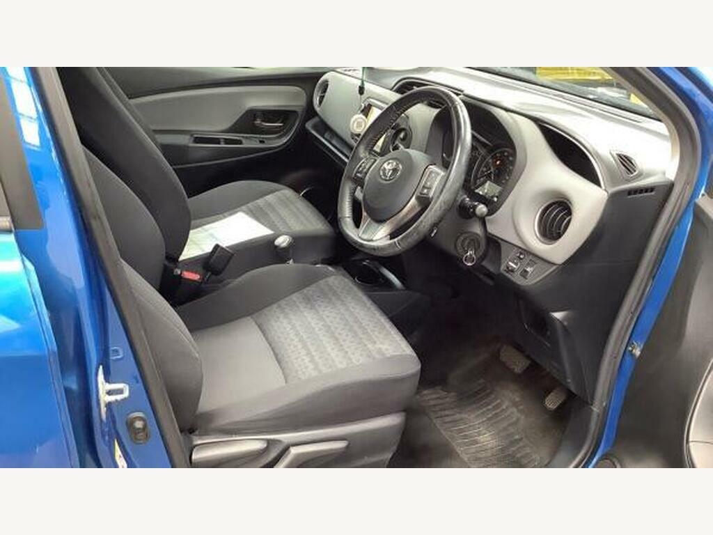Toyota Yaris 1.5 Vvt-i Active M-drive S 73 Bhp From Pound2 White #11