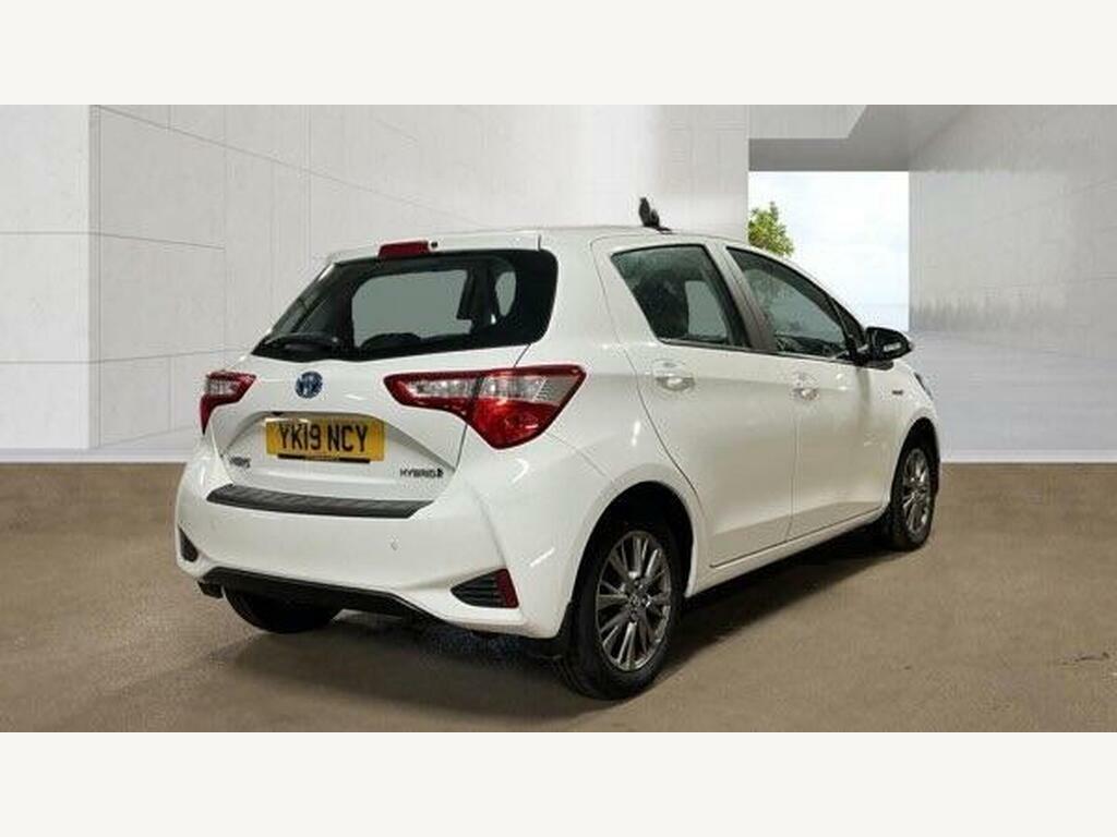 Toyota Yaris 1.5 Vvt-h Icon E-cvt Euro 6 S S YK19NCY White #2