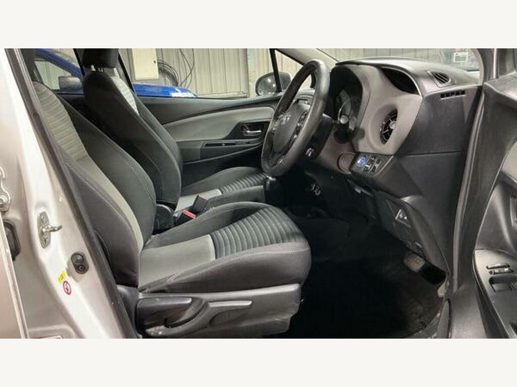 Toyota Yaris 1.5 Vvt-h Icon E-cvt Euro 6 S S YK19NCY White #6