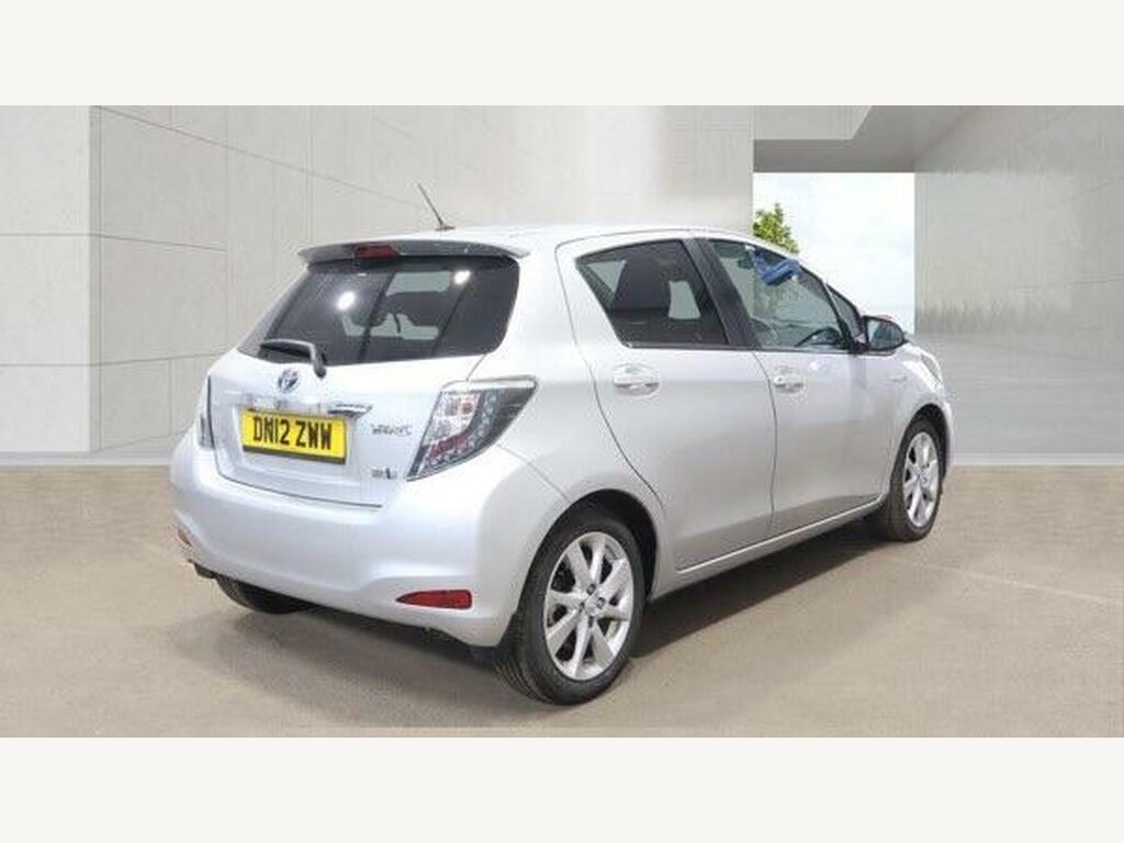 Toyota Yaris 1.5 Vvt-h T Spirit Cvt Euro 5 Silver #4