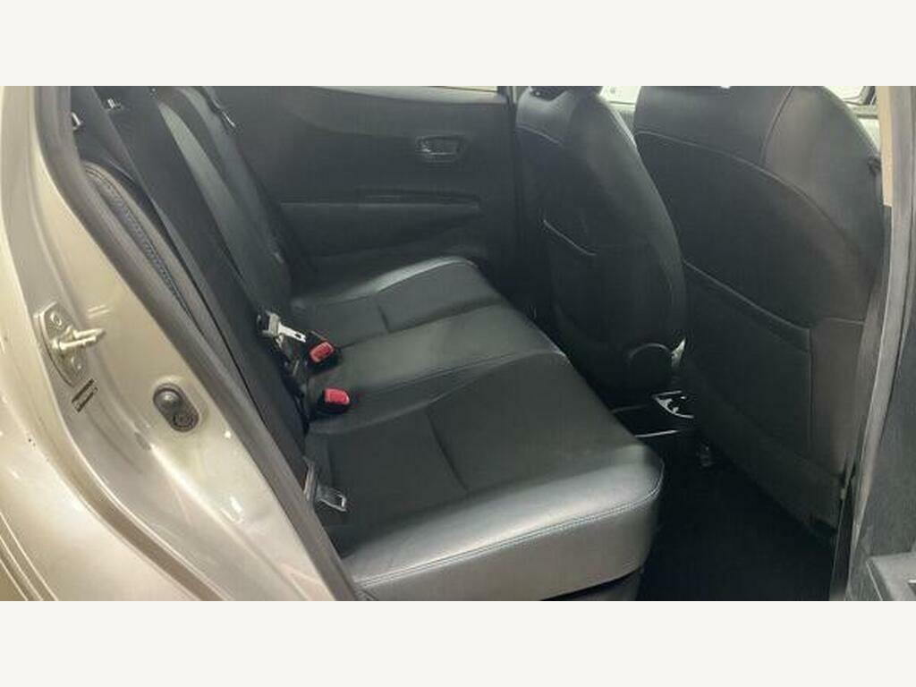 Toyota Yaris 1.33 Vvt-i Tr Silver #11