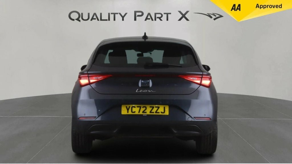 Seat Leon Hatchback YC72ZZJ Grey #4