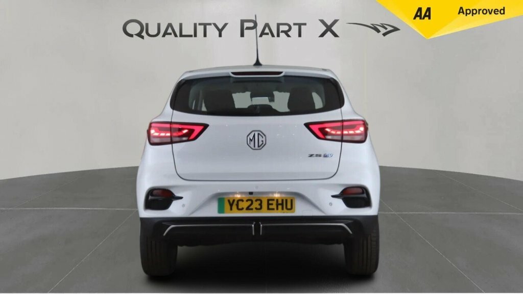 MG ZS Suv YC23EHU White #6