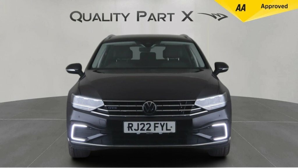 Volkswagen Passat Estate RJ22FYL Black #2