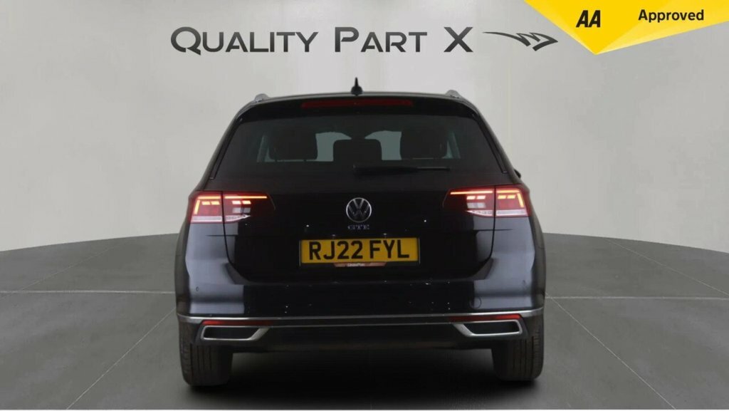 Volkswagen Passat Estate RJ22FYL Black #6