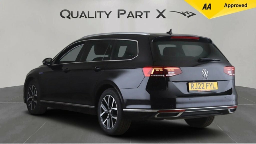 Volkswagen Passat Estate RJ22FYL Black #5