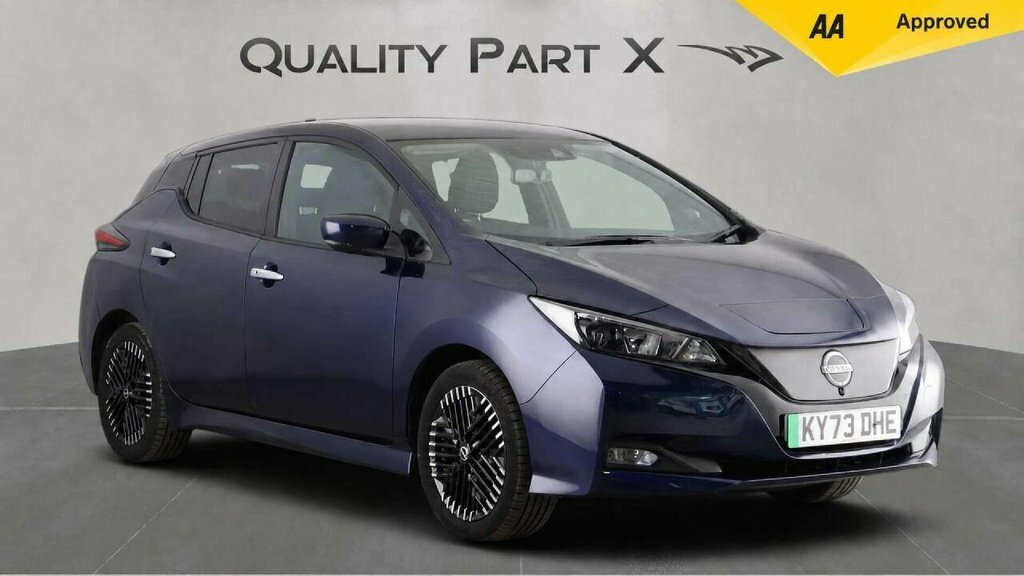 Nissan Leaf Hatchback Blue