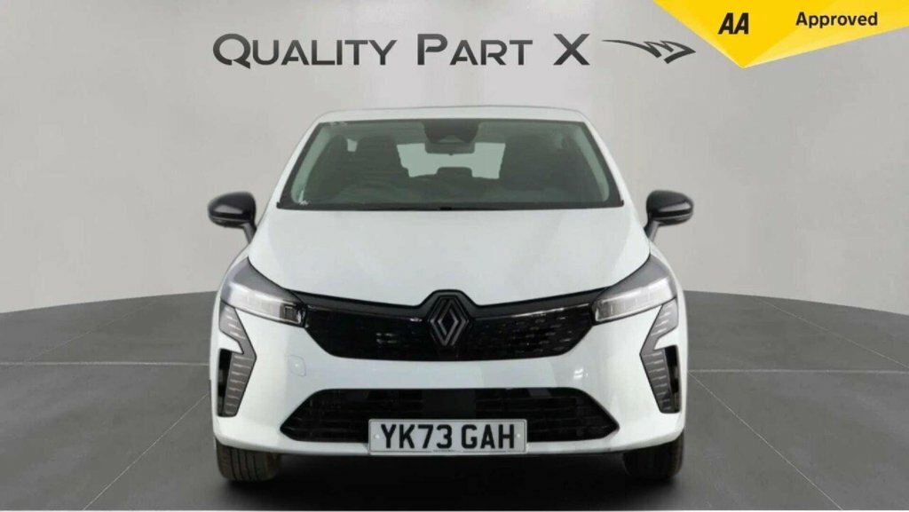 Renault Clio Hatchback White #2