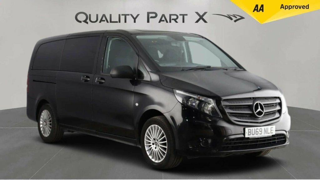 Mercedes-Benz Vito Minibus Black