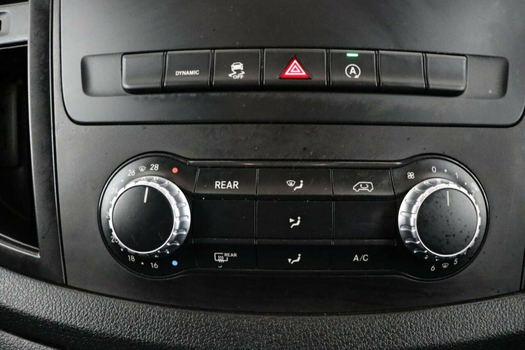 Mercedes-Benz Vito Minibus 2.1 114 Bluetec Pro Tourer G-tronic R White #20