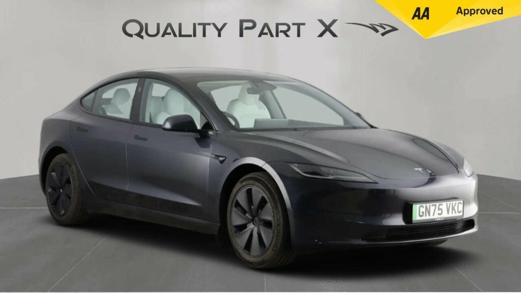 Tesla Model 3 Saloon Grey