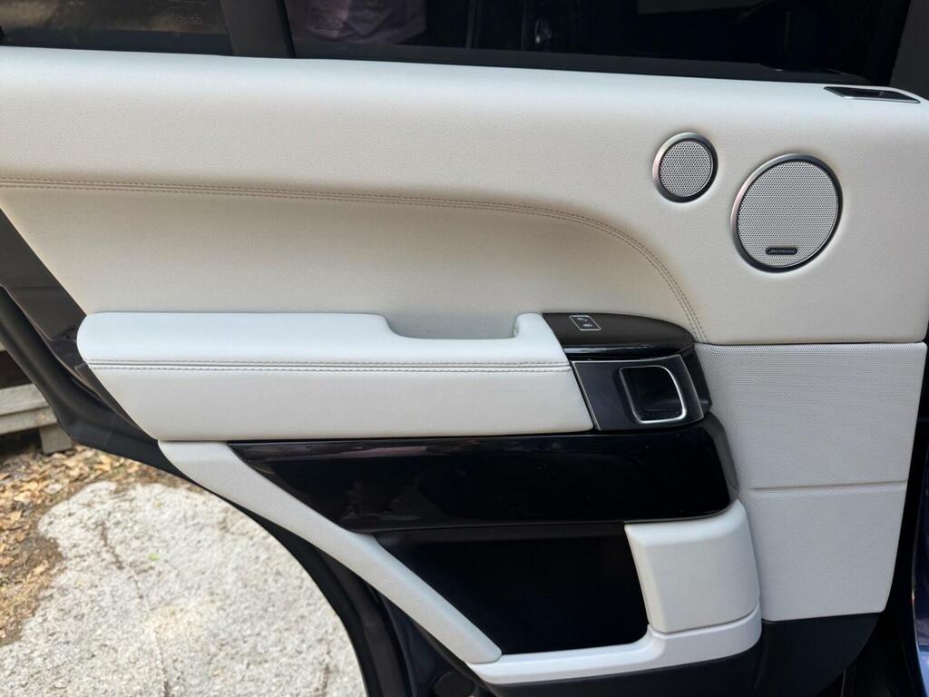 Land Rover Range Rover 5.0S V8 White #66