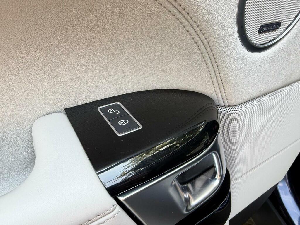 Land Rover Range Rover 5.0S V8 White #76