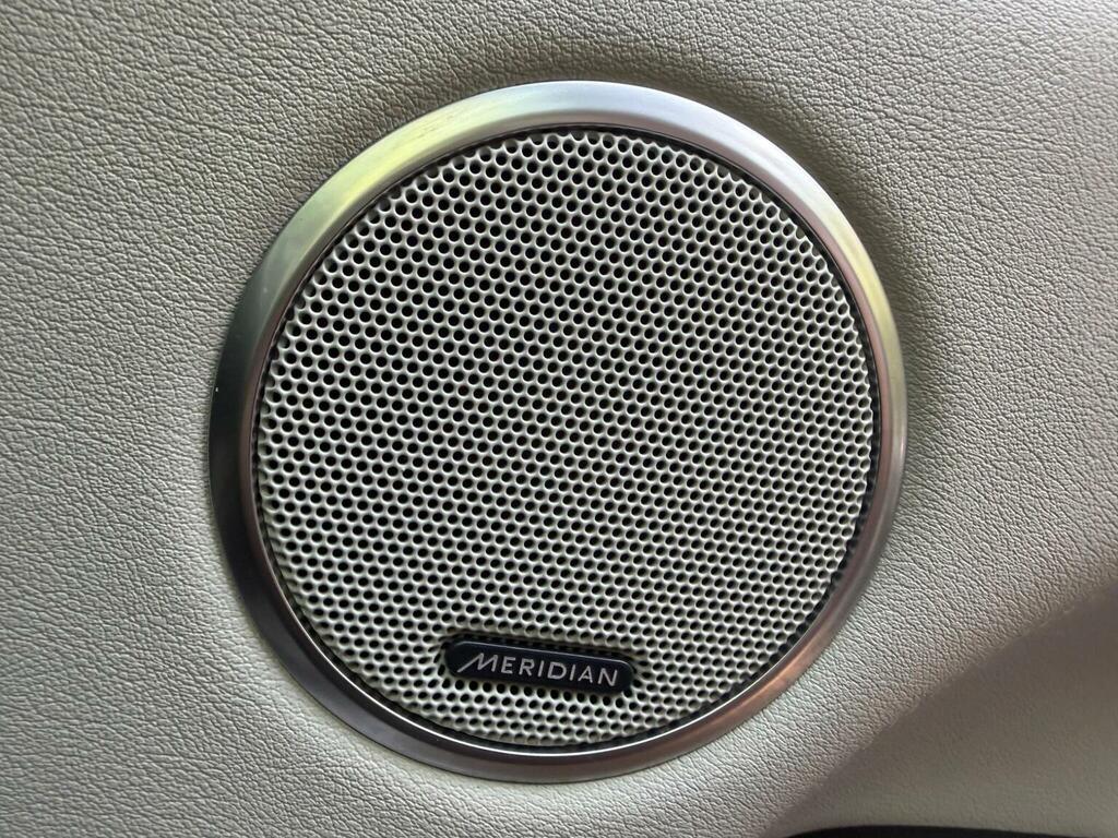 Land Rover Range Rover 5.0S V8 White #46