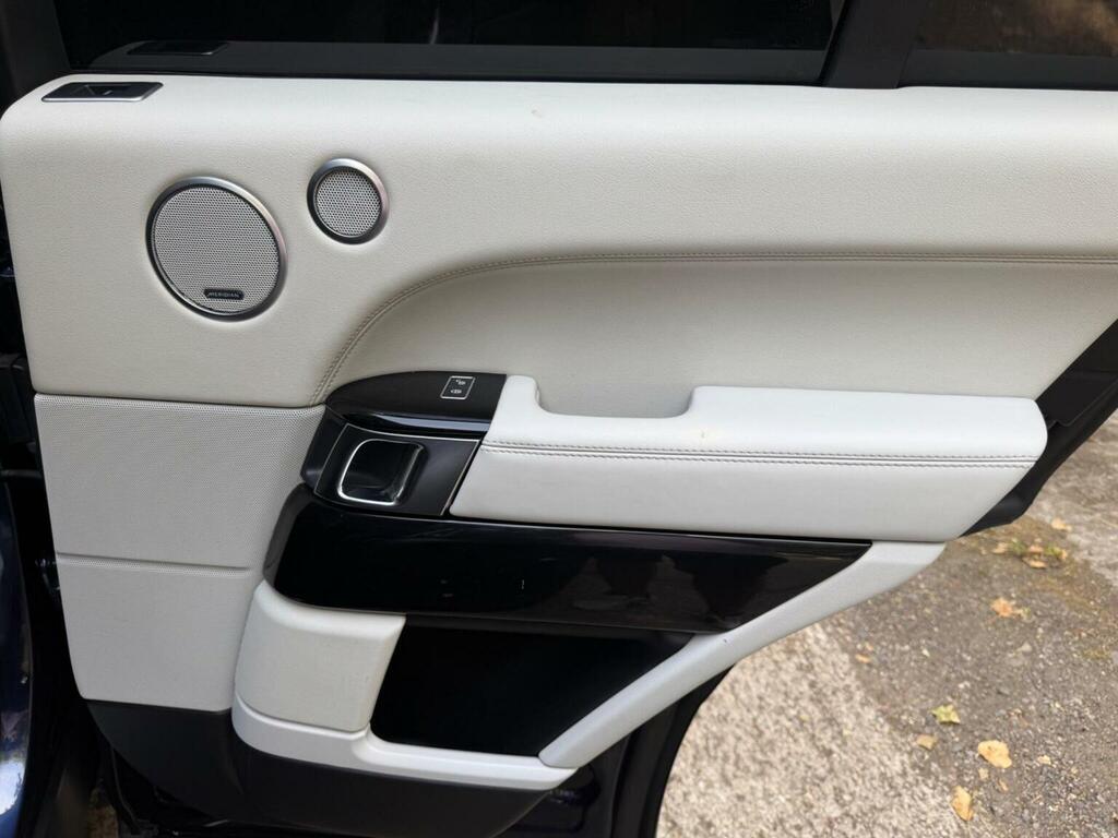 Land Rover Range Rover 5.0S V8 White #56