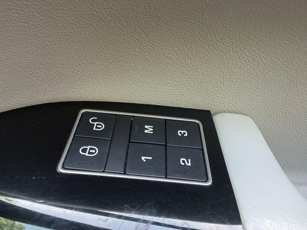 Land Rover Range Rover 5.0S V8 White #47