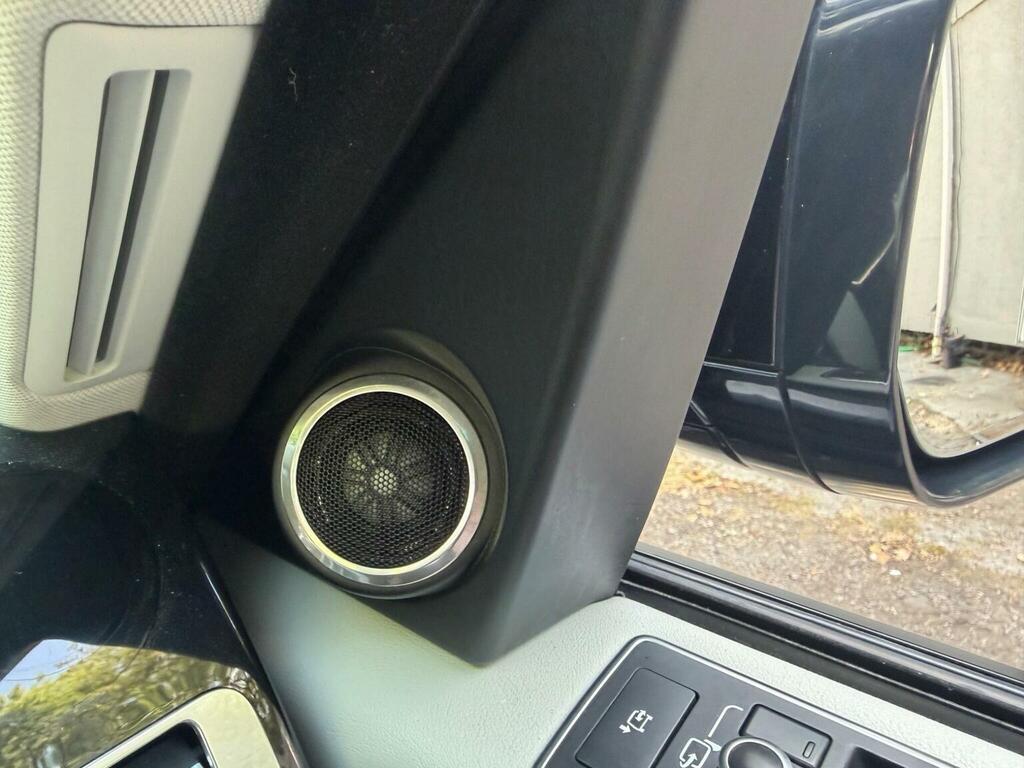 Land Rover Range Rover 5.0S V8 White #44