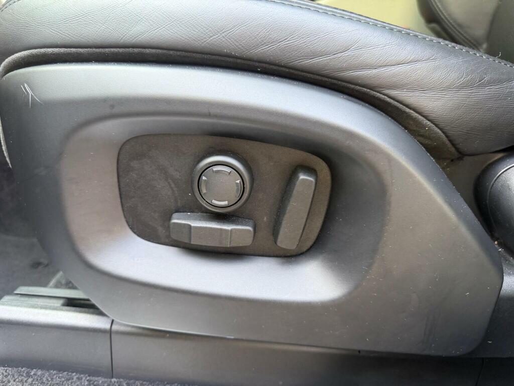 Land Rover Range Rover 5.0S V8 White #69
