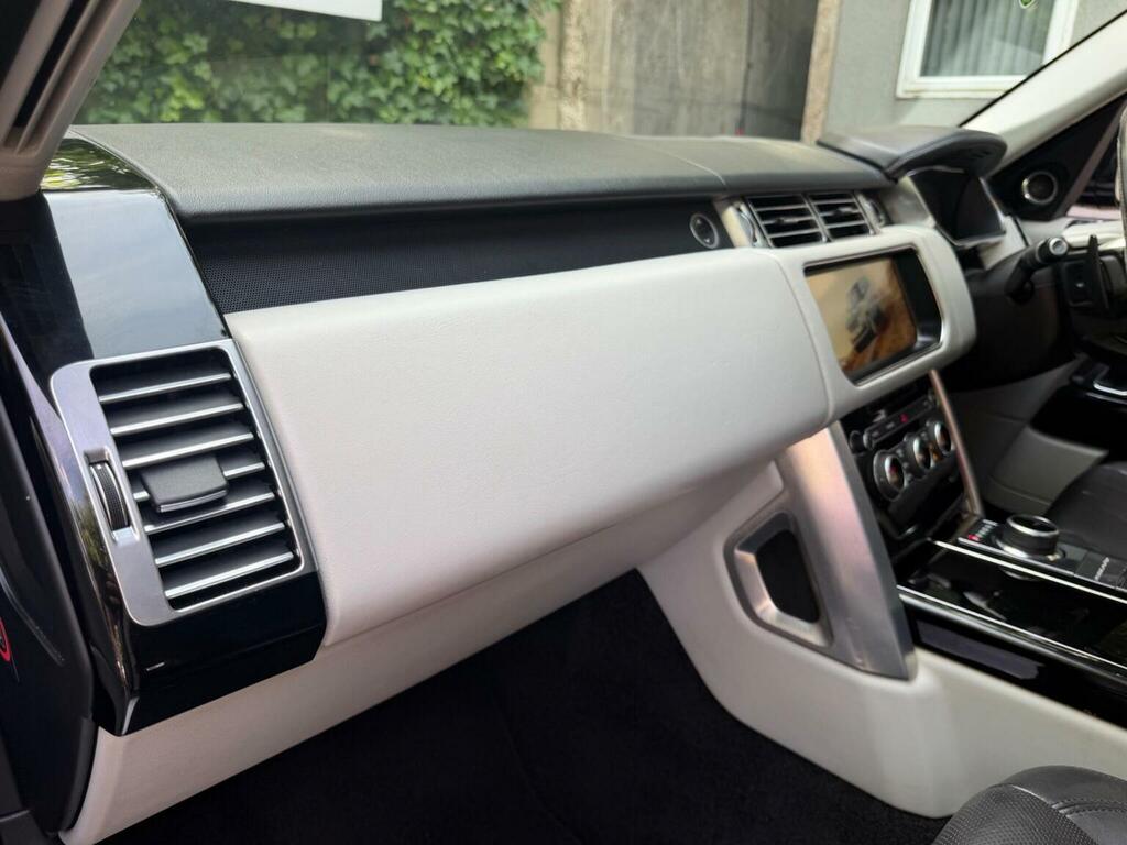 Land Rover Range Rover 5.0S V8 White #70