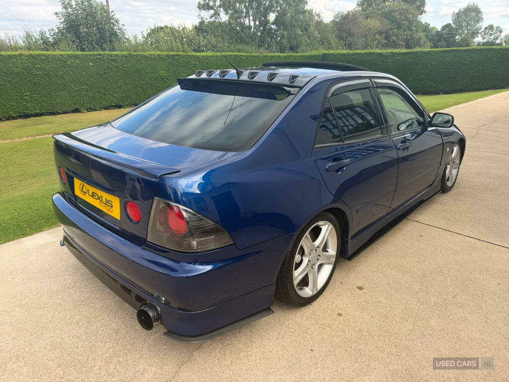 Lexus IS 200 2.0 Sport Blue #2