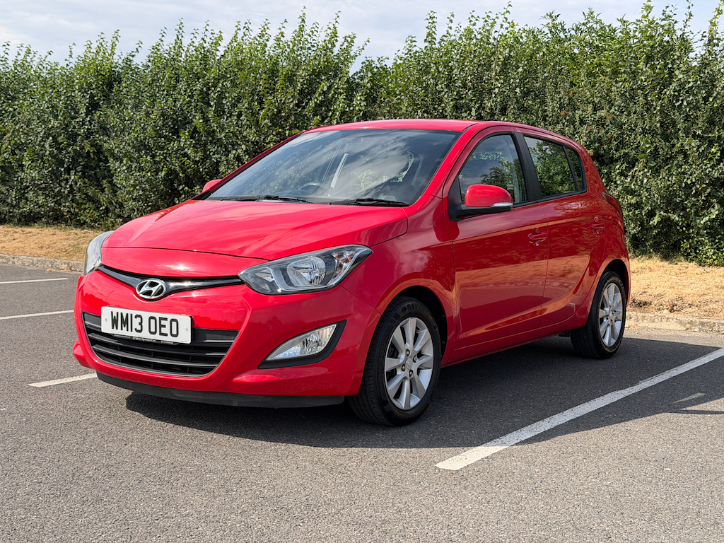 Hyundai I20 1.4 Active Hatchback Euro 5 100 P WM13OEO Red #3