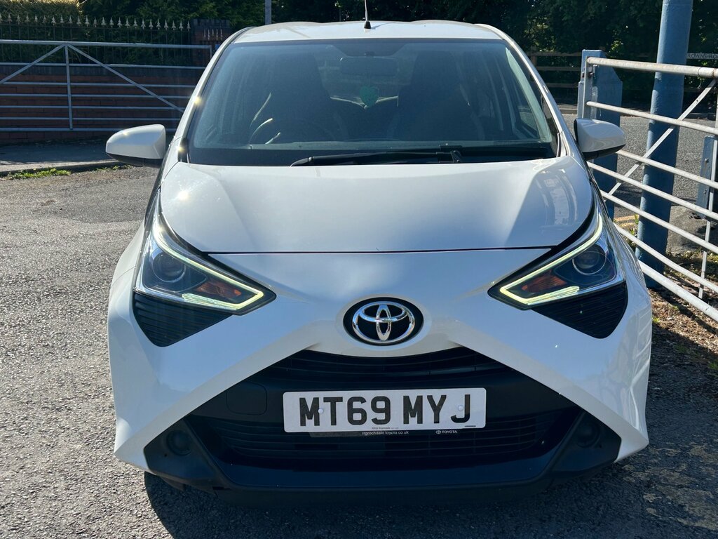 Toyota Aygo 1.0 Vvt-i X-play Hatchback X-shift Euro White #6