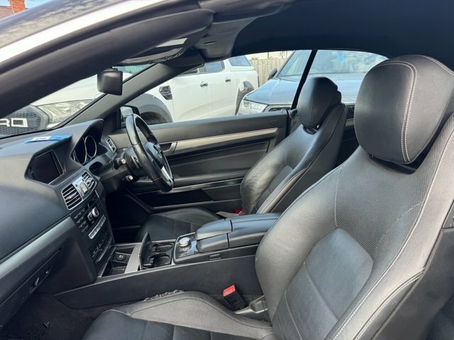 Mercedes-Benz E Class 2013 2.1 E220 Cdi Amg Sport Cabriolet G Black #5