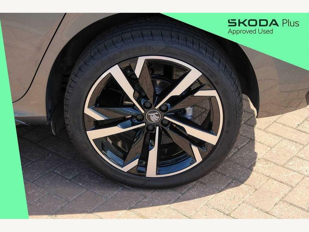 Skoda Kamiq 2025 1.5 Tsi Monte Carlo Edition Grey #5