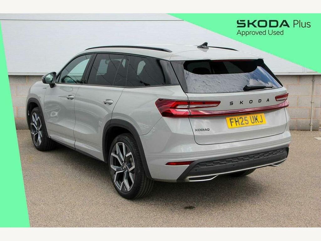 Skoda Kodiaq 2025 1.5 Tsi E-tec Sportline Dsg 7 Seat FH25UKJ Grey #3
