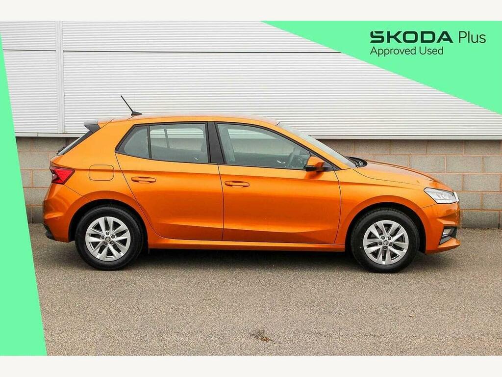 Skoda Fabia 2022 1.0 Tsi 110 Se Comfort Dsg Orange #4