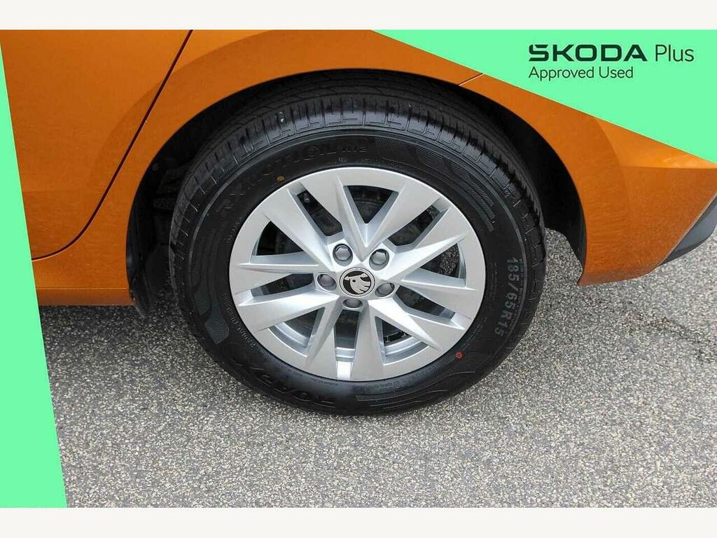Skoda Fabia 2022 1.0 Tsi 110 Se Comfort Dsg Orange #5