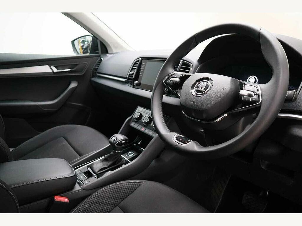 Skoda Karoq 2023 1.5 Tsi Se Drive Dsg Black #6