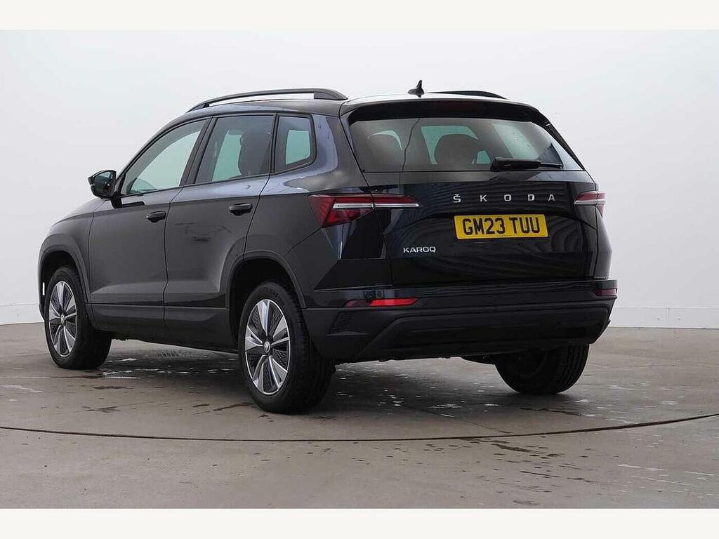 Skoda Karoq 2023 1.5 Tsi Se Drive Dsg Black #3