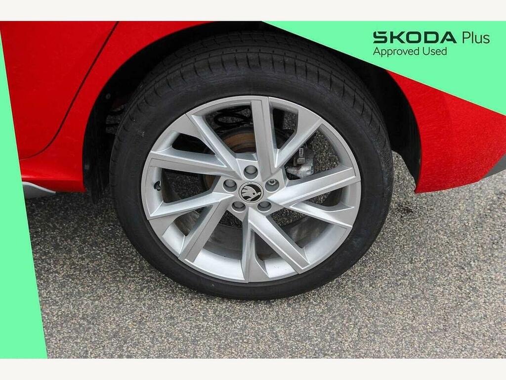 Skoda Kamiq 2023 1.0 Tsi 110 Se L Executive Dsg Red #5
