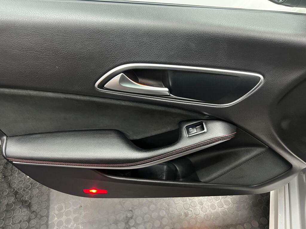 Mercedes-Benz CLA Class Saloon 2015 Mercedes Cla 180 1.6 Sport Manu White #16