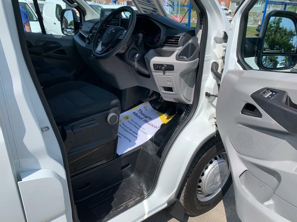 Maxus Deliver 9 Deliver 9 2.0 D20 150 Lux High Roof Van White #8